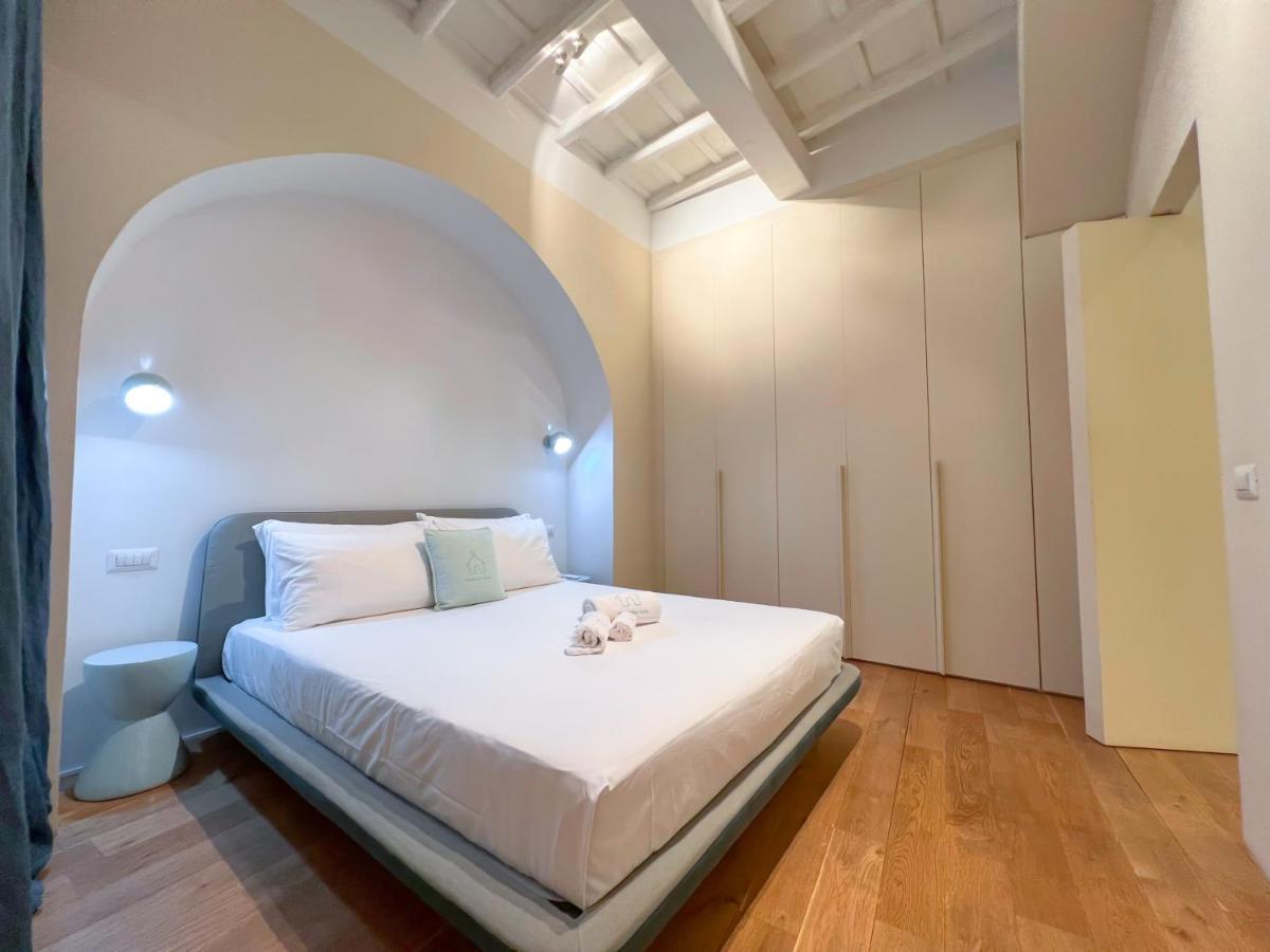 Luxury House & Secret Garden - Strategic Location, 100M To Metro B Apartment Рим Екстериор снимка