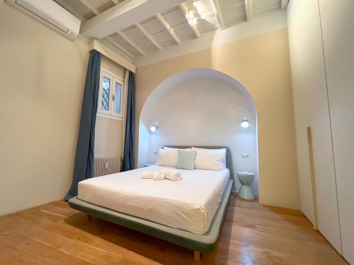 Luxury House & Secret Garden - Strategic Location, 100M To Metro B Apartment Рим Екстериор снимка